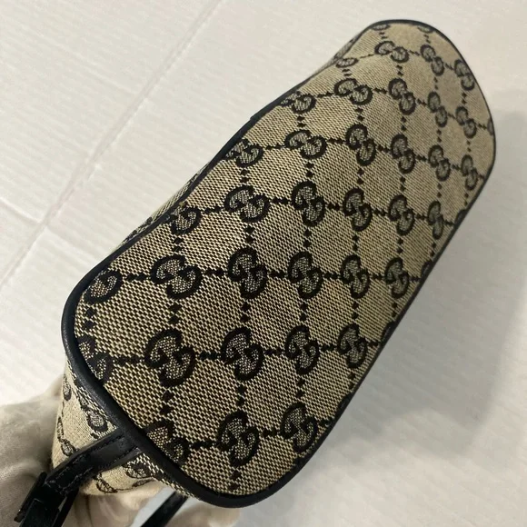 Gucci Black and Cream Shoulder Bag - Picture 4 of 12